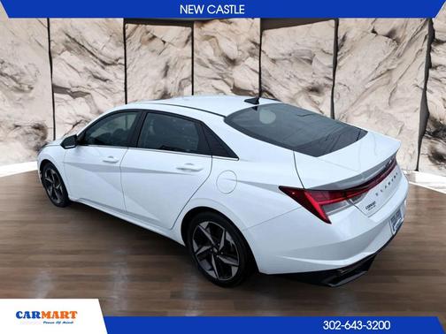 Quartz White 2022 Hyundai ELANTRA SEL