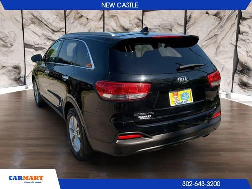 Ebony Black 2017 Kia Sorento LX