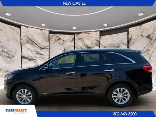 Ebony Black 2017 Kia Sorento LX