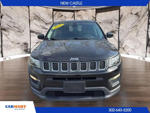 Diamond Black Crystal Pearlcoat 2019 Jeep Compass Sport
