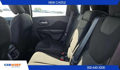 2016 Jeep Cherokee Sport