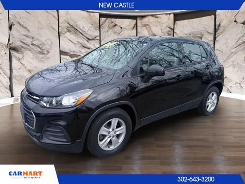 Mosaic Black Metallic 2020 Chevrolet Trax LS