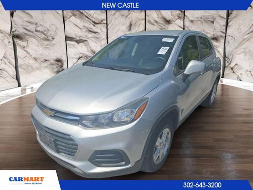 Silver Ice Metallic 2018 Chevrolet Trax LS