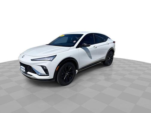 Summit White 2024 Buick Envista Sport Touring FWD