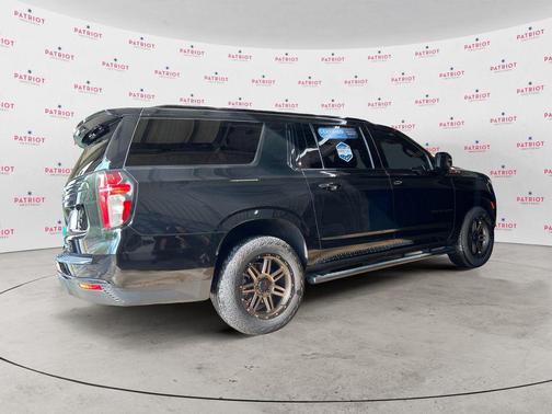 2023 Chevrolet Suburban 4WD Z71
