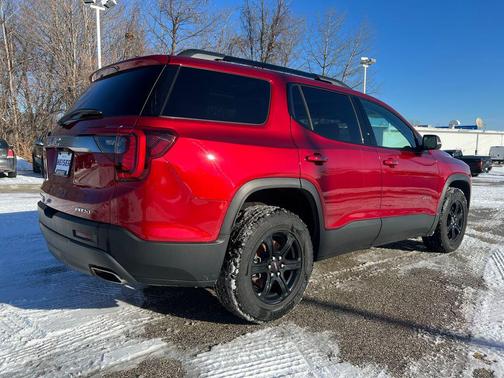 2022 GMC Acadia AWD AT4