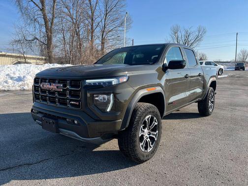 2024 GMC Canyon AT4
