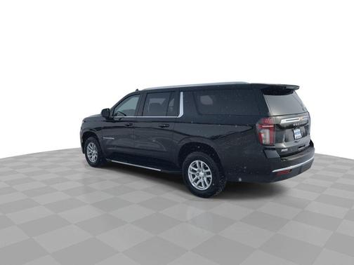 2024 Chevrolet Suburban LT