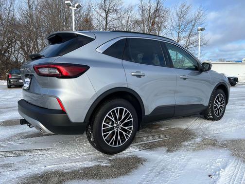 2024 Ford Escape PHEV SE