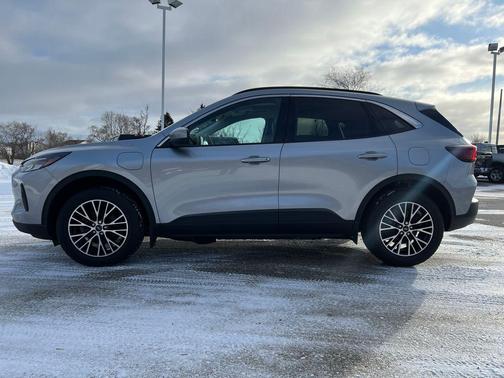 2024 Ford Escape PHEV SE