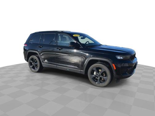 2022 Jeep Grand Cherokee Altitude