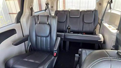 2012 Chrysler Town & Country Touring