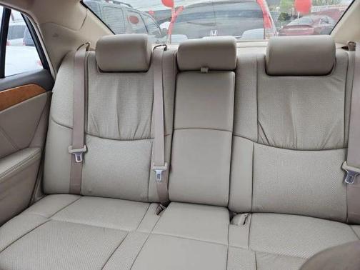 Gold 2005 Toyota Avalon Limited