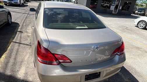 Gold 2005 Toyota Avalon Limited