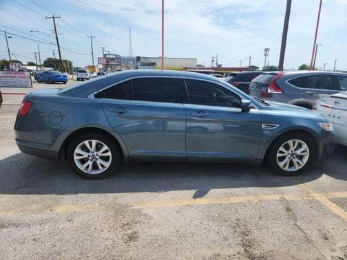 2010 Ford Taurus SEL