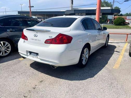 2011 INFINITI G25 Journey