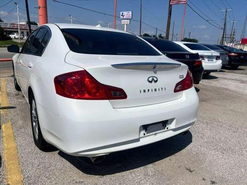 2011 INFINITI G25 Journey