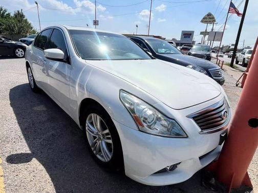 2011 INFINITI G25 Journey
