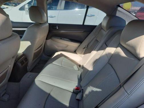 2011 INFINITI G25 Journey