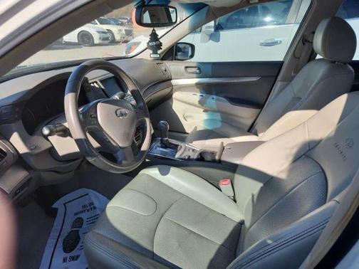 2011 INFINITI G25 Journey