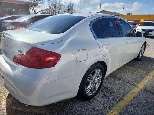 2011 INFINITI G25 Journey