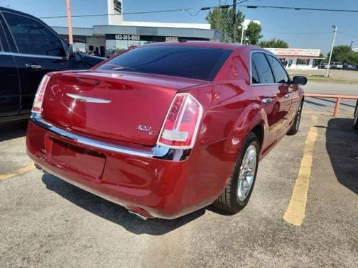 2012 Chrysler 300C Base