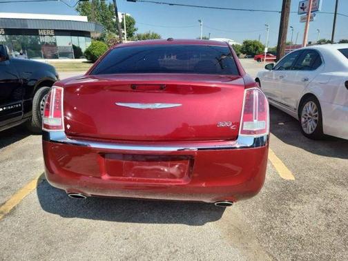 2012 Chrysler 300C Base