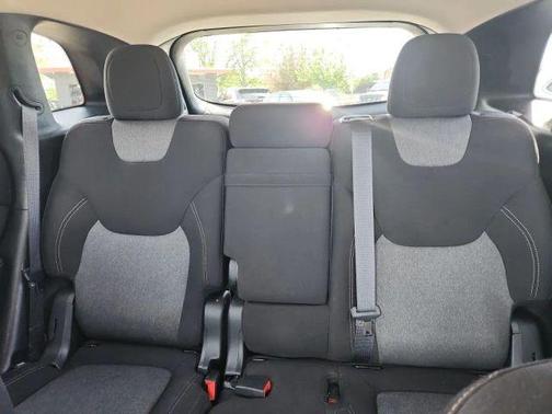 Gray 2017 Jeep Cherokee Sport