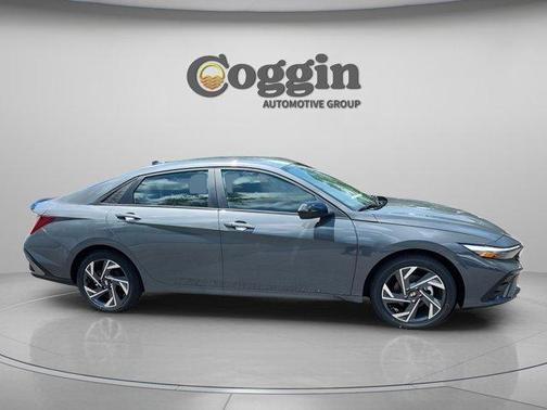 2025 Hyundai ELANTRA HEV SEL Sport