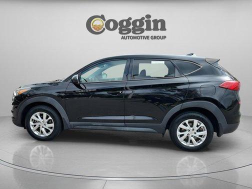 Black Noir Pearl 2020 Hyundai TUCSON SE