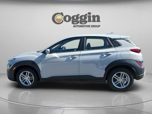 2022 Hyundai KONA SE