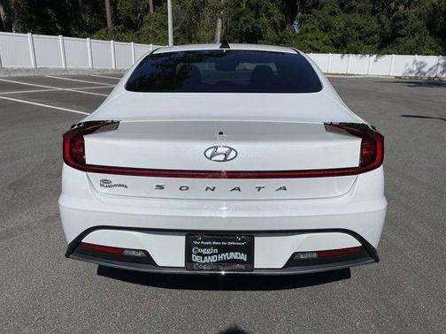 2022 Hyundai SONATA SE