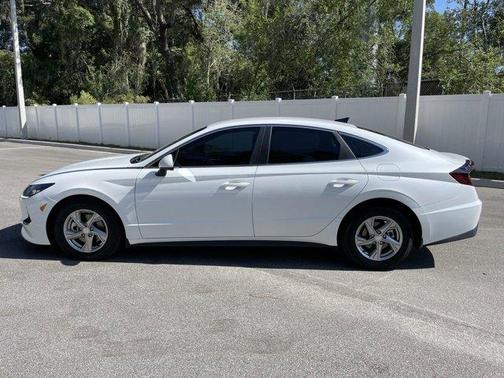2022 Hyundai SONATA SE