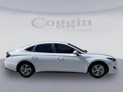 2022 Hyundai SONATA SE