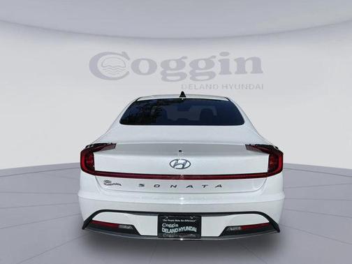 2022 Hyundai SONATA SE