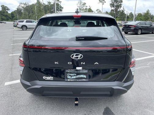 2025 Hyundai KONA SE