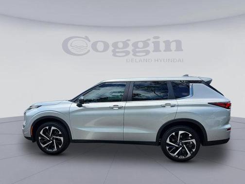 2022 Mitsubishi Outlander ES