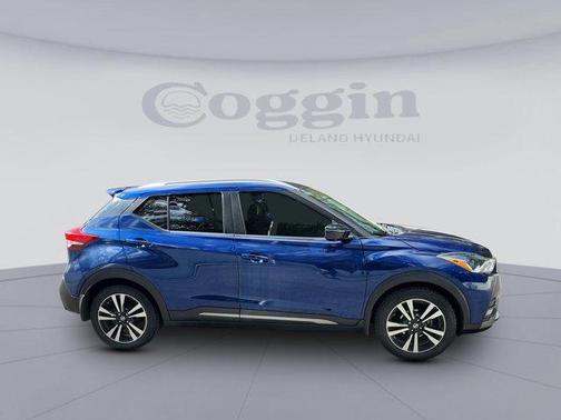 2020 Nissan Kicks SR