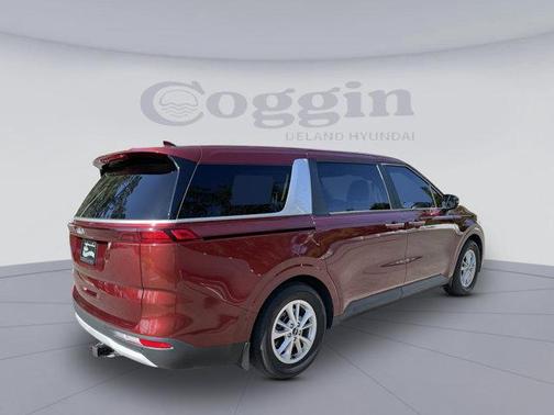 2022 Kia Carnival LXS