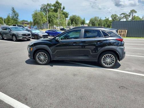 2021 Hyundai KONA SEL