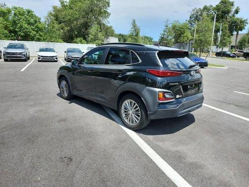 2021 Hyundai KONA SEL