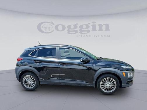 2021 Hyundai KONA SEL