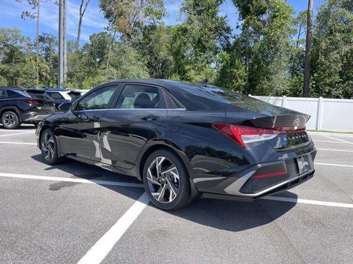 2025 Hyundai ELANTRA HEV Limited