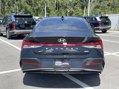2025 Hyundai ELANTRA HEV Limited