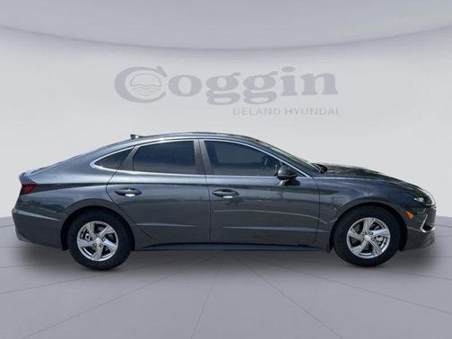 2022 Hyundai SONATA SE