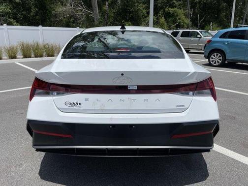 2025 Hyundai ELANTRA HEV Limited