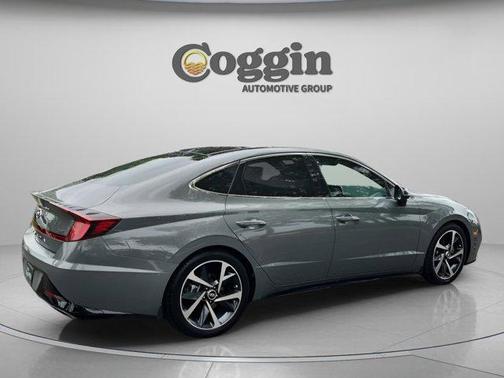 Hampton Gray 2021 Hyundai SONATA SEL Plus