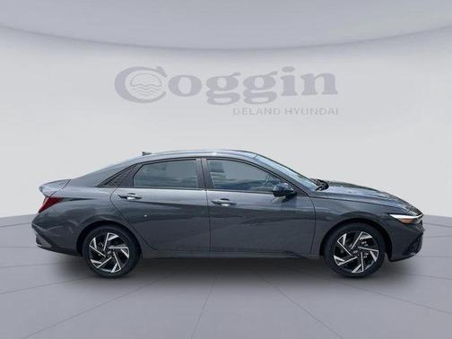 2025 Hyundai ELANTRA HEV SEL Sport