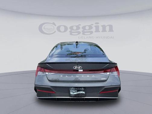 2025 Hyundai ELANTRA HEV SEL Sport