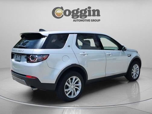 Indus Silver 2017 Land Rover Discovery Sport HSE